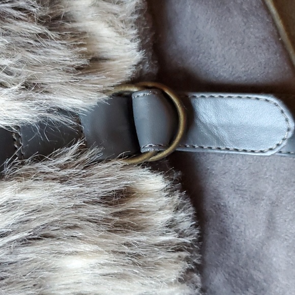 3 inch wedged boots with fur - Picture 6 of 7